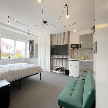 Cosy Bright Studio Apartment Close To Wembley Stadium ลอนดอน ภายนอก รูปภาพ