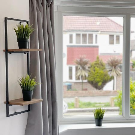 Cosy Bright Studio Apartment Close To Wembley Stadium ลอนดอน ภายนอก รูปภาพ