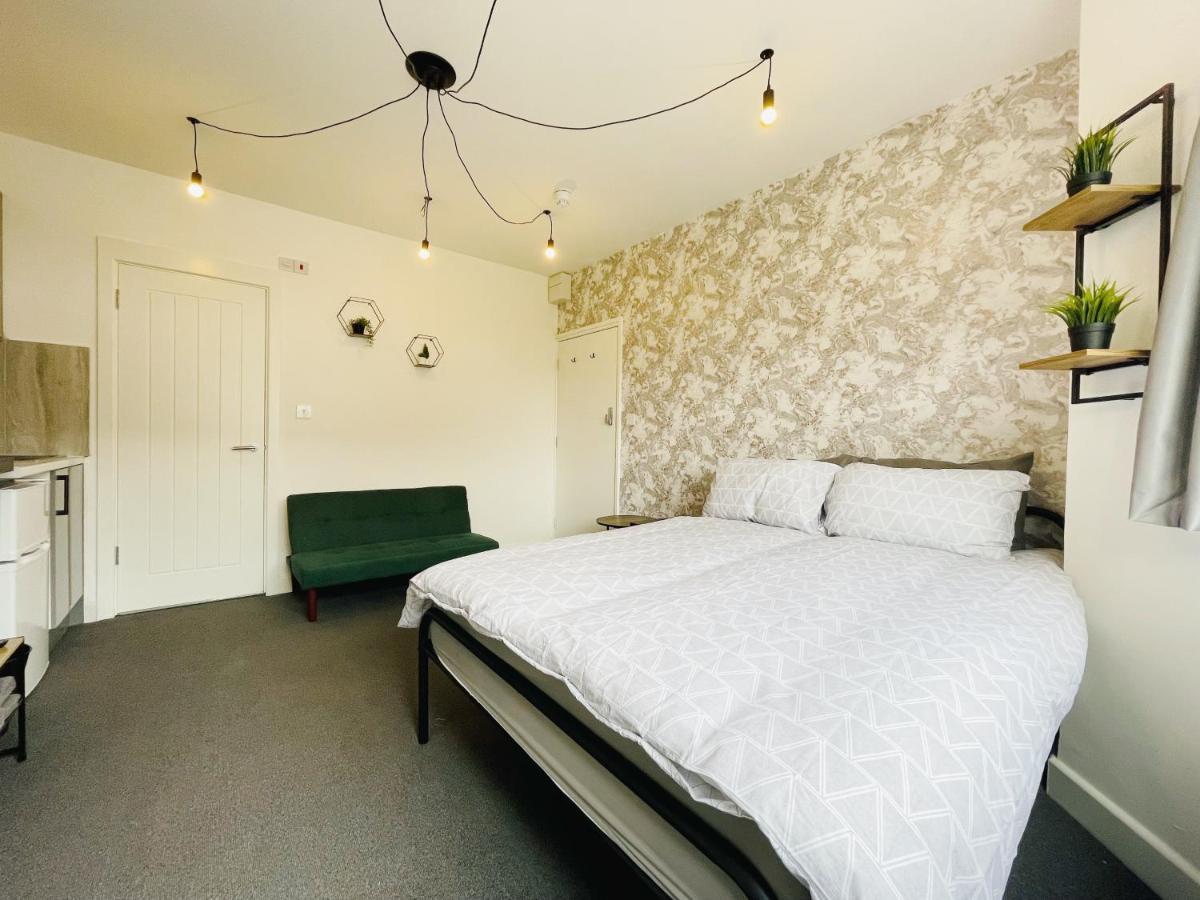 Cosy Bright Studio Apartment Close To Wembley Stadium ลอนดอน ภายนอก รูปภาพ