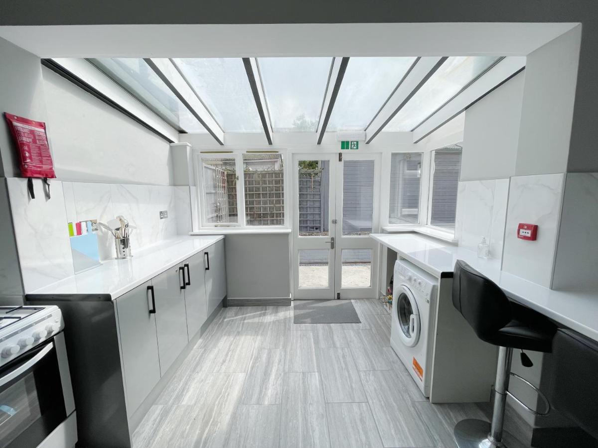 Cosy Bright Studio Apartment Close To Wembley Stadium ลอนดอน ภายนอก รูปภาพ