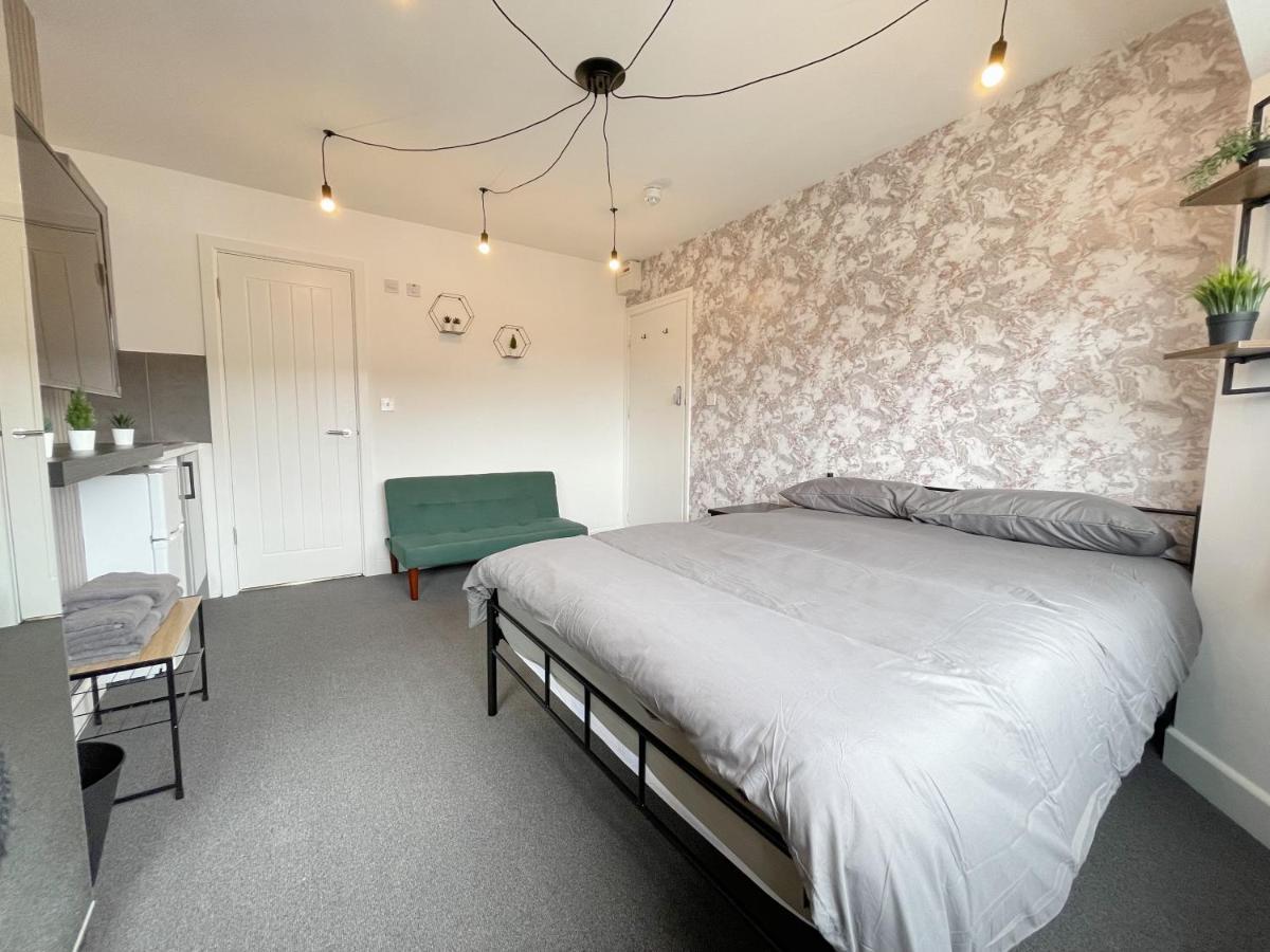 Cosy Bright Studio Apartment Close To Wembley Stadium ลอนดอน ภายนอก รูปภาพ
