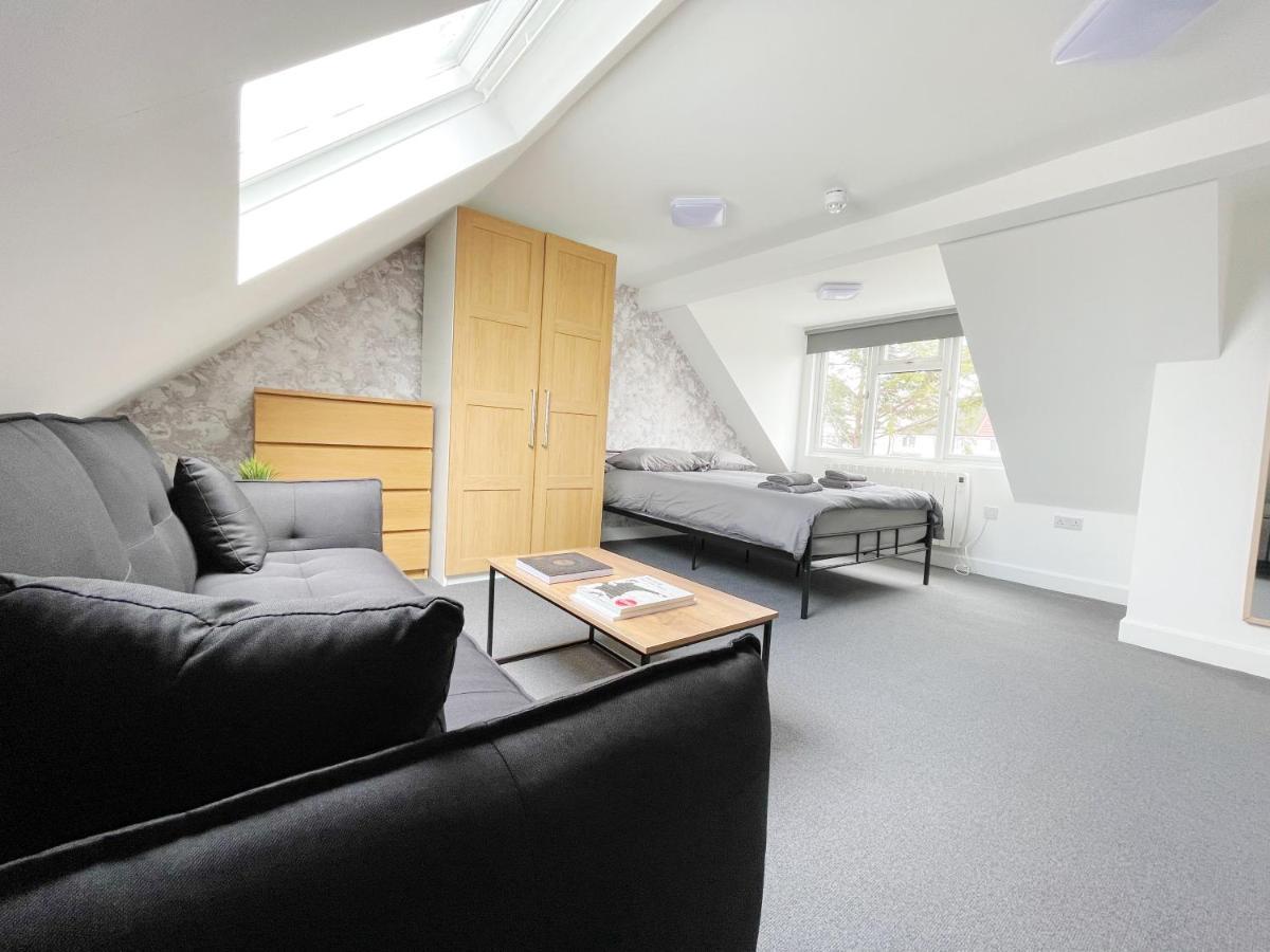 Cosy Bright Studio Apartment Close To Wembley Stadium ลอนดอน ภายนอก รูปภาพ