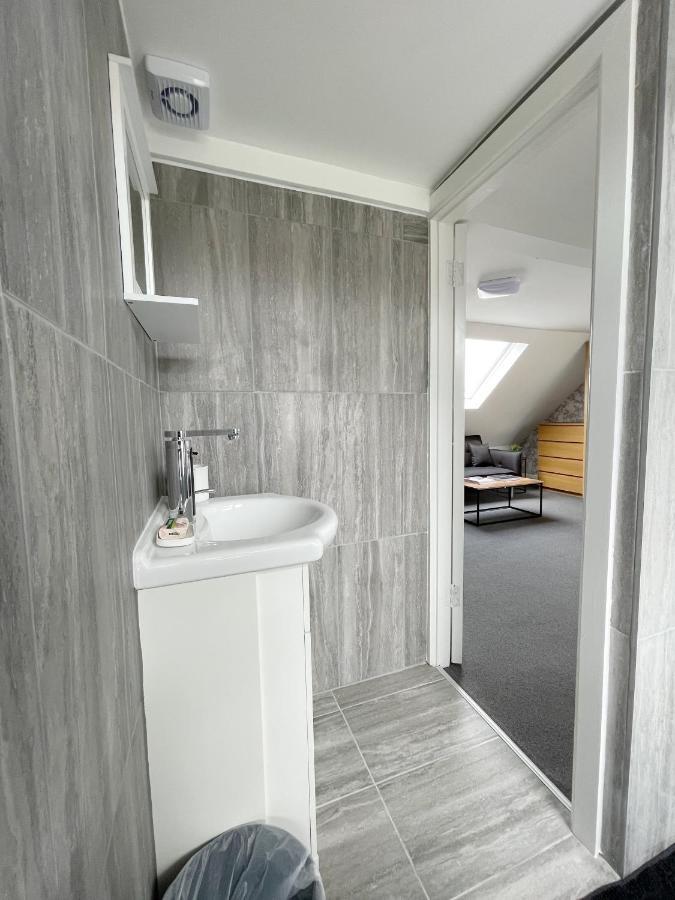 Cosy Bright Studio Apartment Close To Wembley Stadium ลอนดอน ภายนอก รูปภาพ